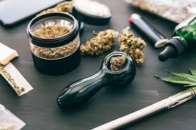 VAPES & ACCESSORIES